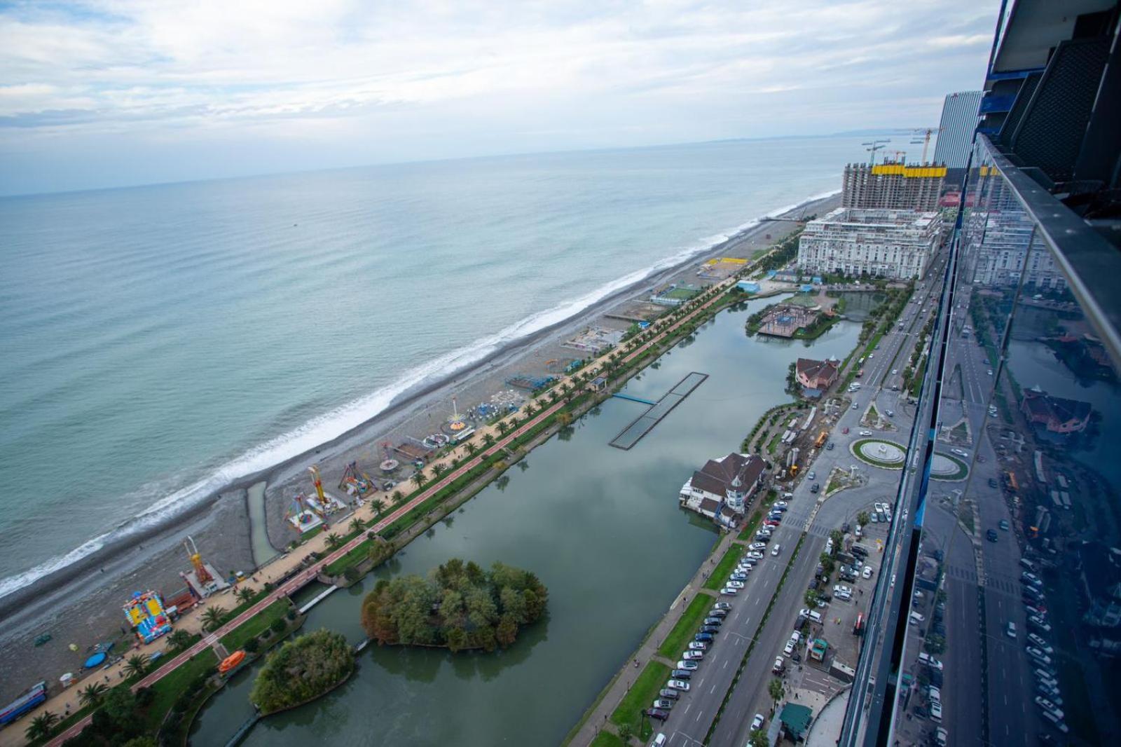 Suites Orbi City Aparthotel Batumi Exterior foto