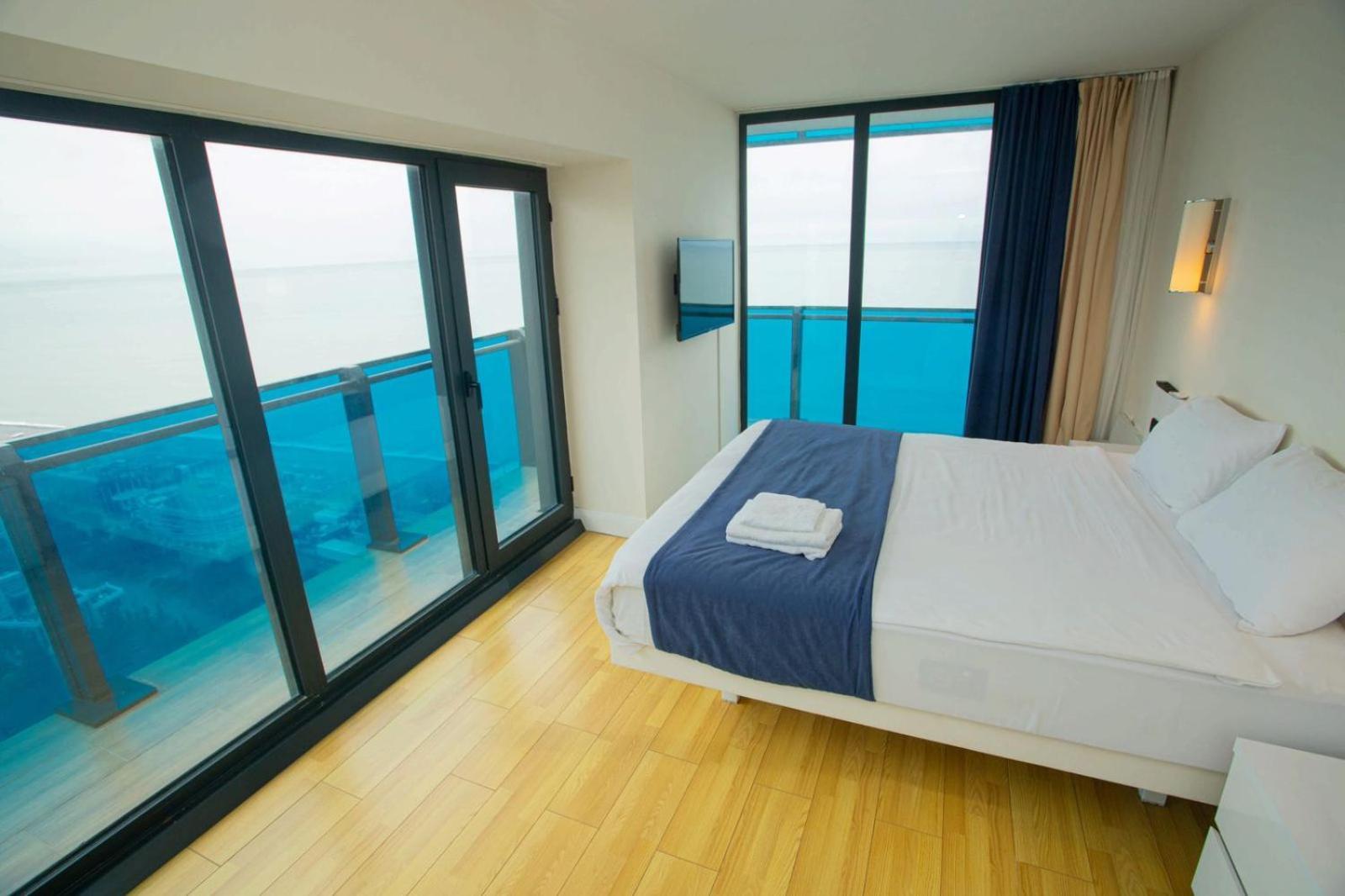 Suites Orbi City Aparthotel Batumi Exterior foto