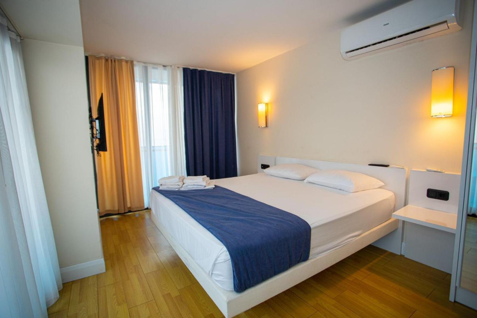 Suites Orbi City Aparthotel Batumi Exterior foto