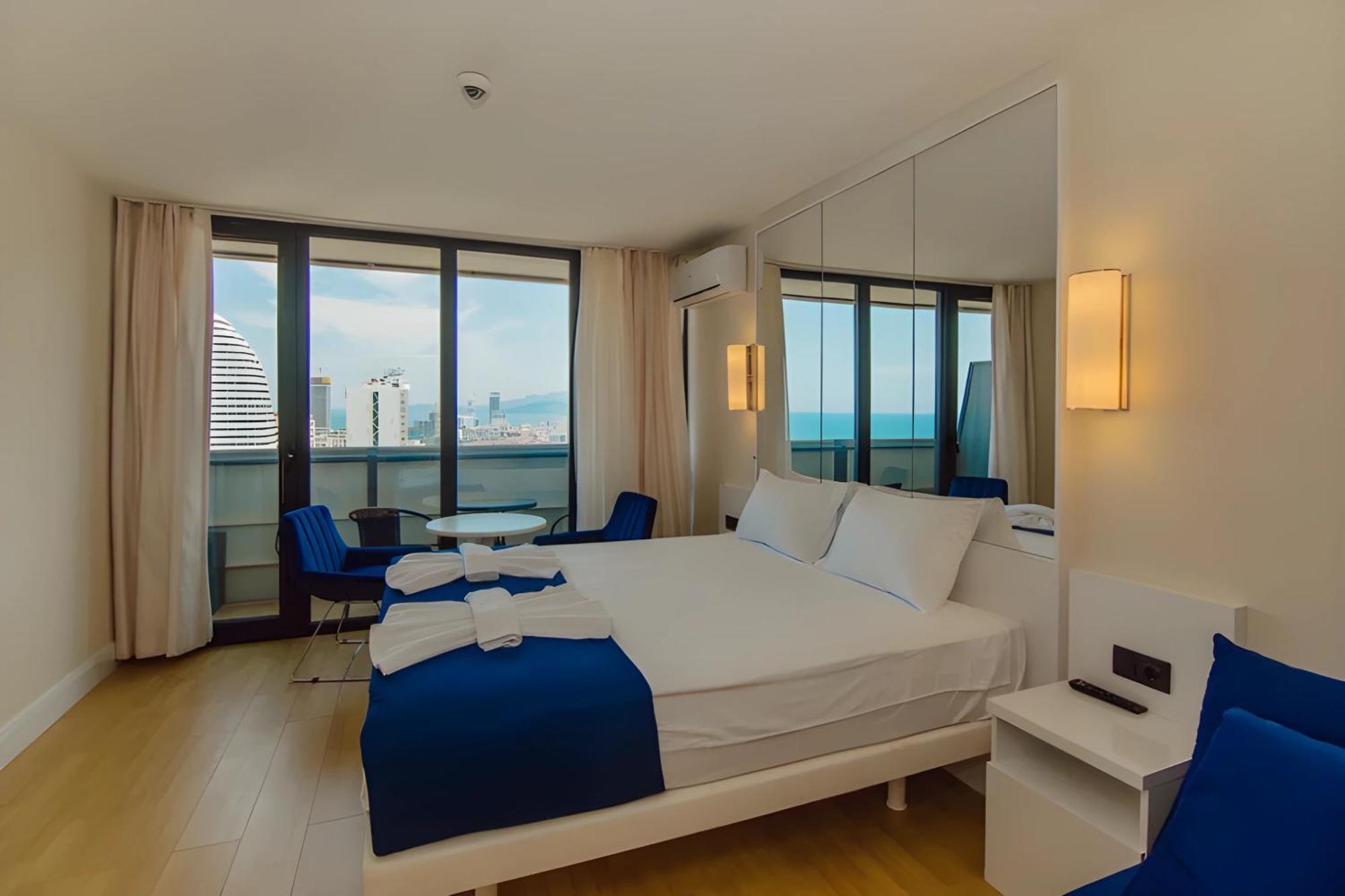 Suites Orbi City Aparthotel Batumi Exterior foto